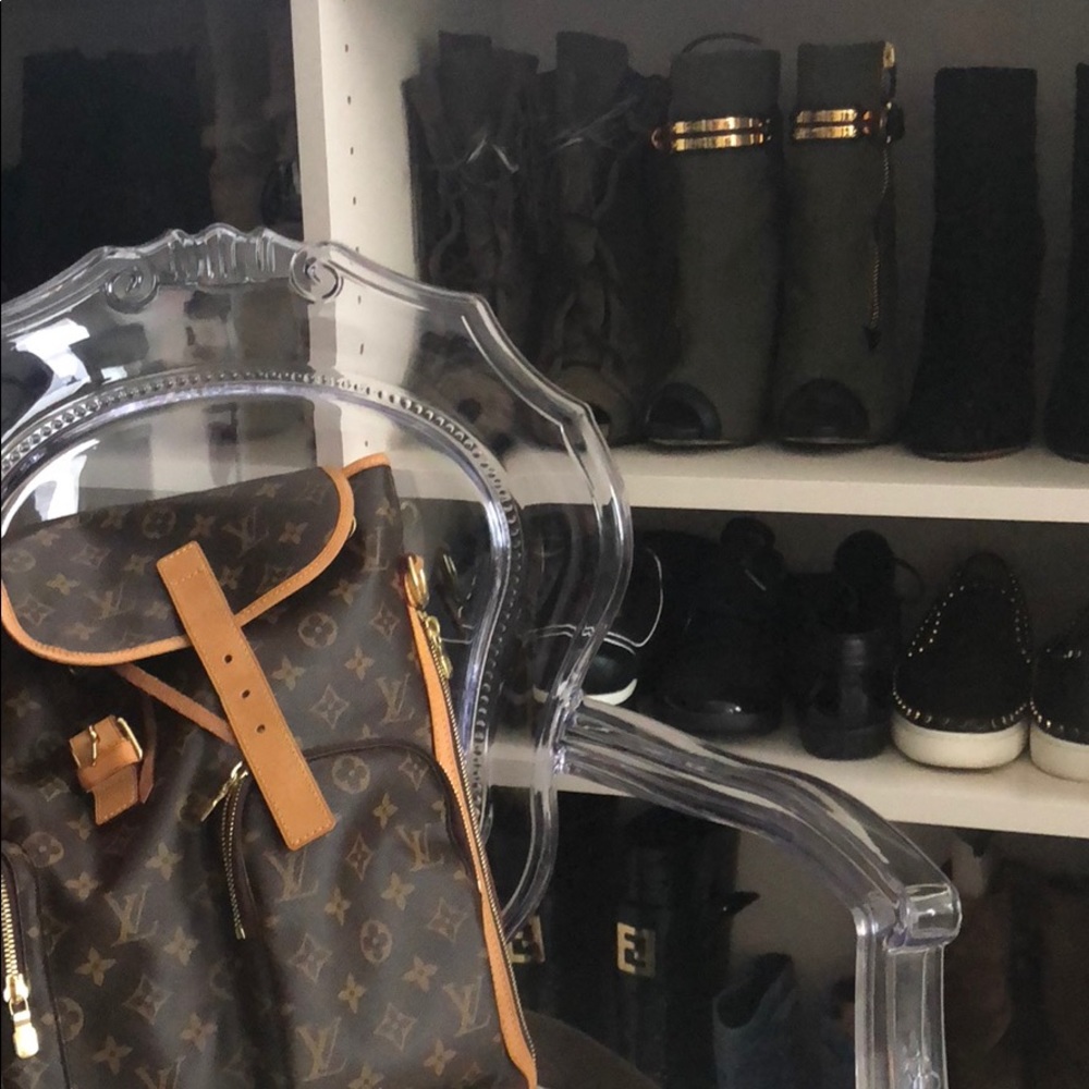 Meet your Posher, Toi